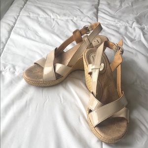 Nude wedges